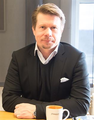 Lars Darvall